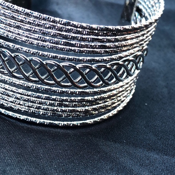 It’s Sense cuff bracelet - Picture 5 of 5